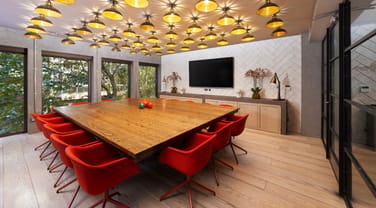 Spotlight on City Pavilion, Cannon Green: A Day in the Office