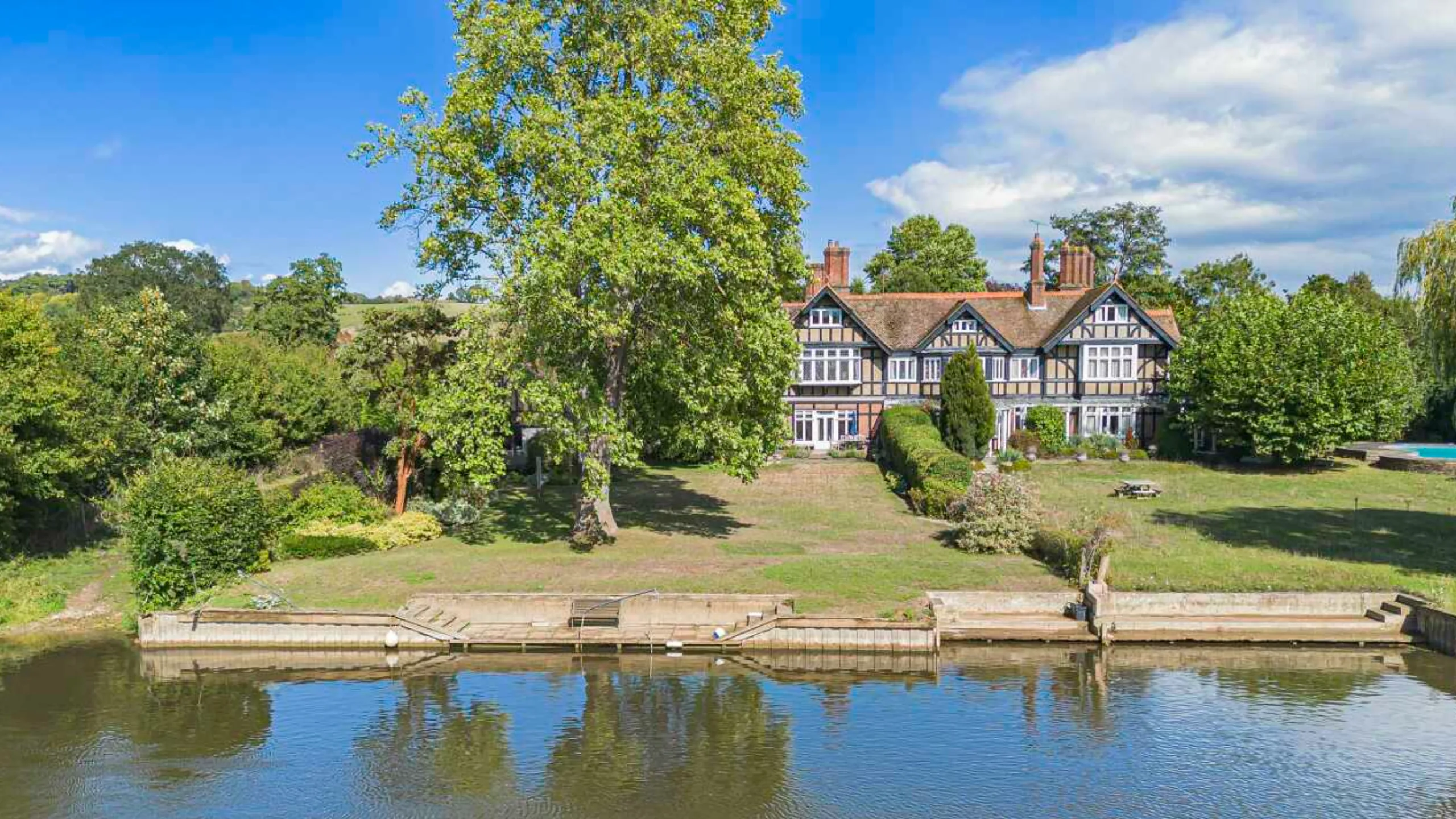 5 bedroom home for sale in Hambledon