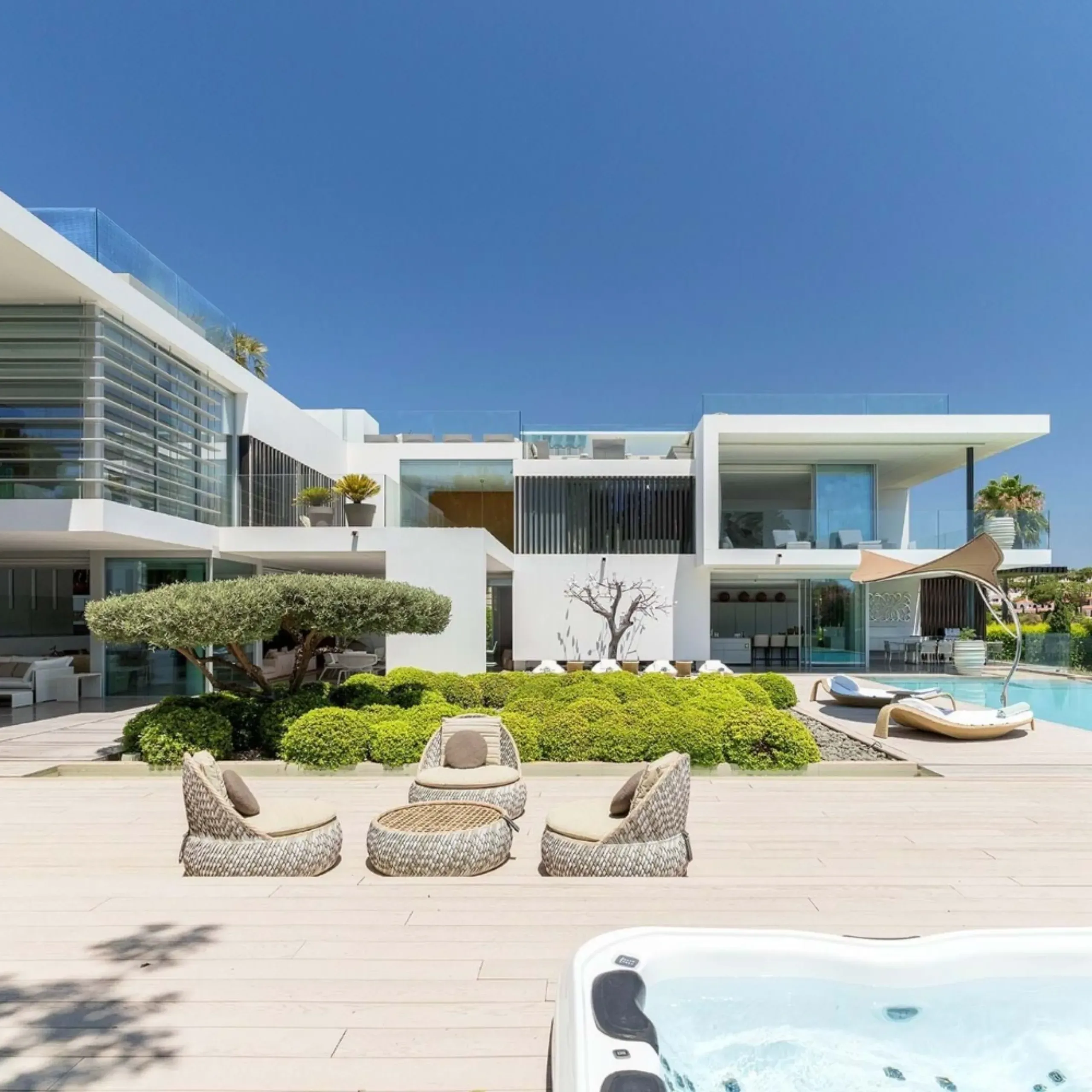 8 bedroom villa for sale in Quinta do Lago, Algarve