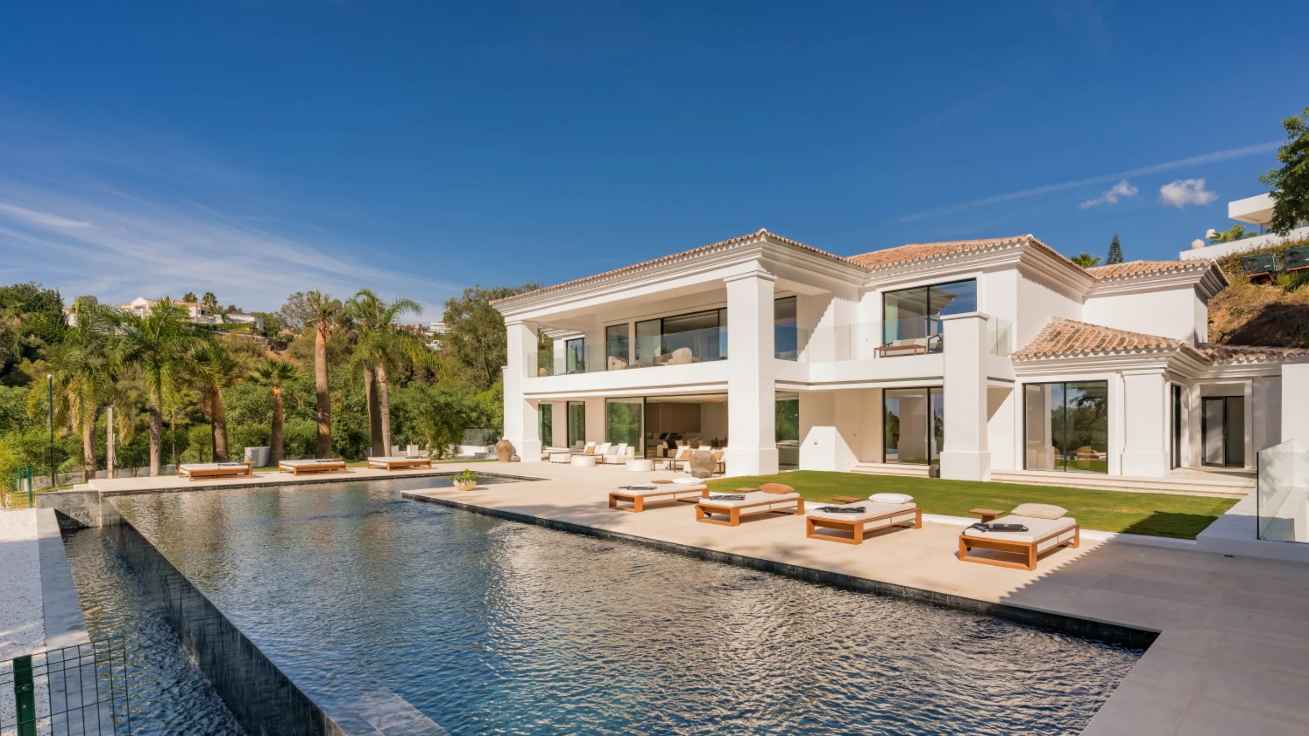 7 bedroom villa for sale in La Quinta