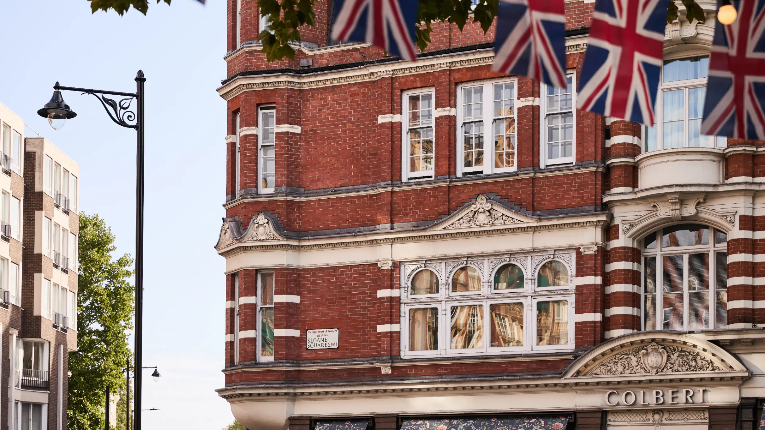 Sloane Square, part of the region of London owned by The Cadogan Estate &copy; Juan Trujillo Andrades