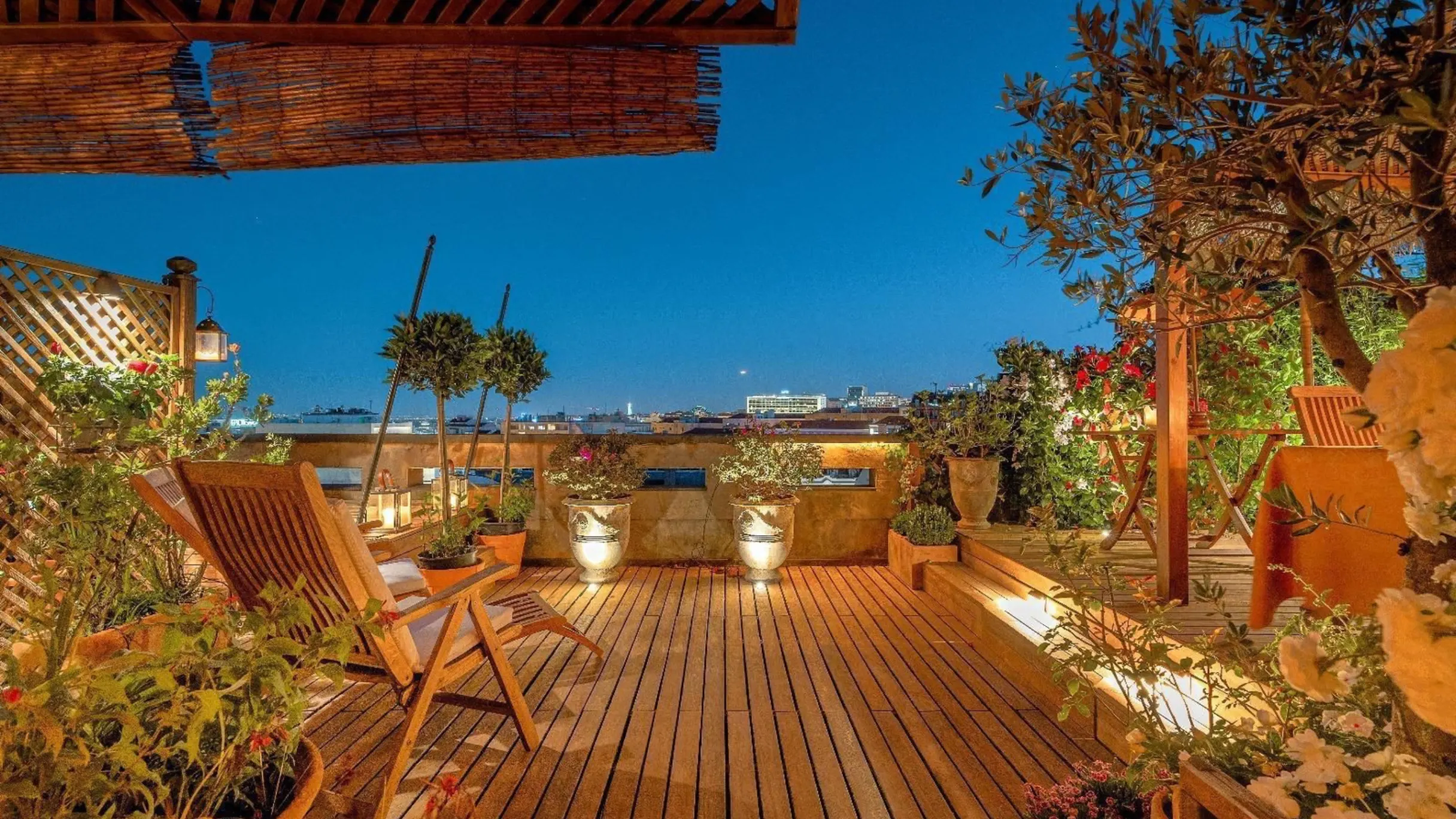 4 bedroom penthouse for sale in Avenidas Novas, Lisbon. Guide price €2,100,000