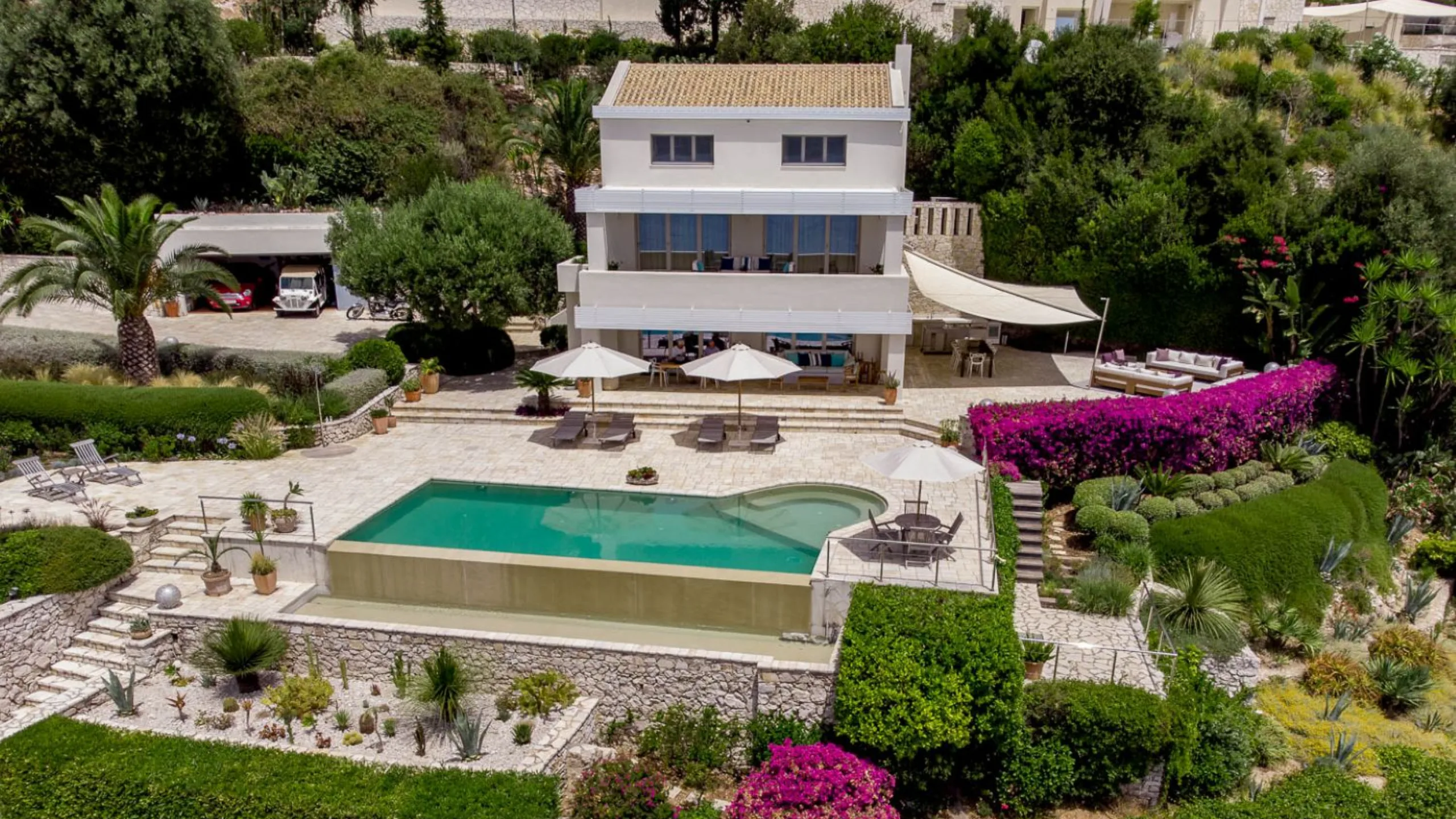 6 bedroom estate for sale in Barbati