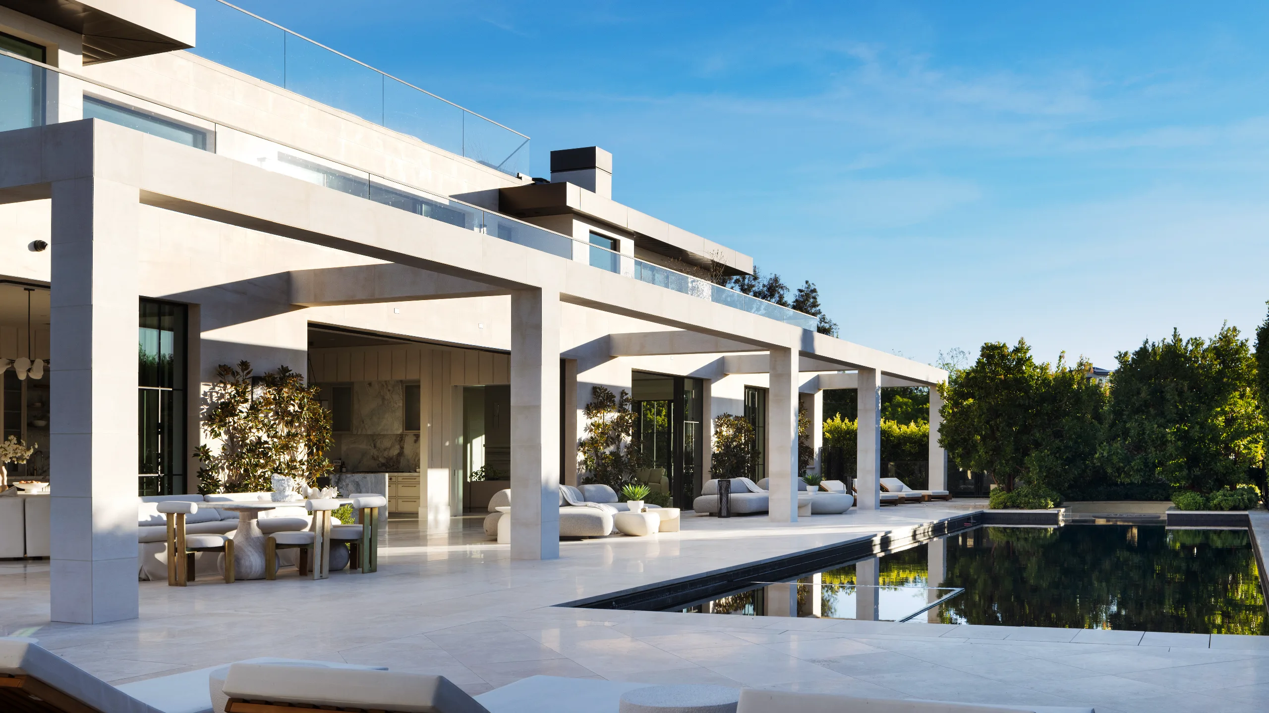 721 N Bonhill Rd, Los Angeles, CA 90049