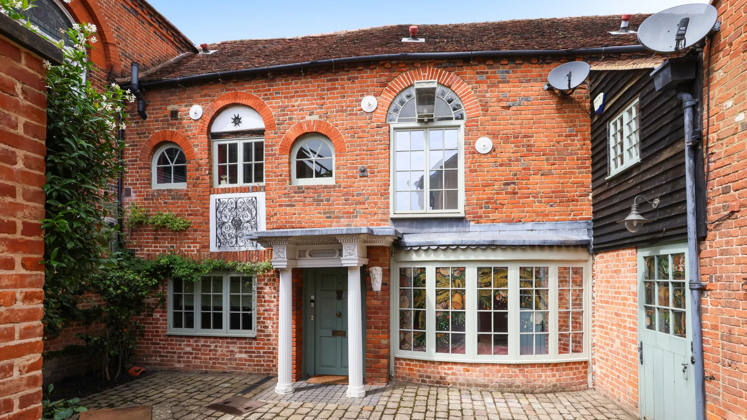 5 bedroom house for sale in Woking