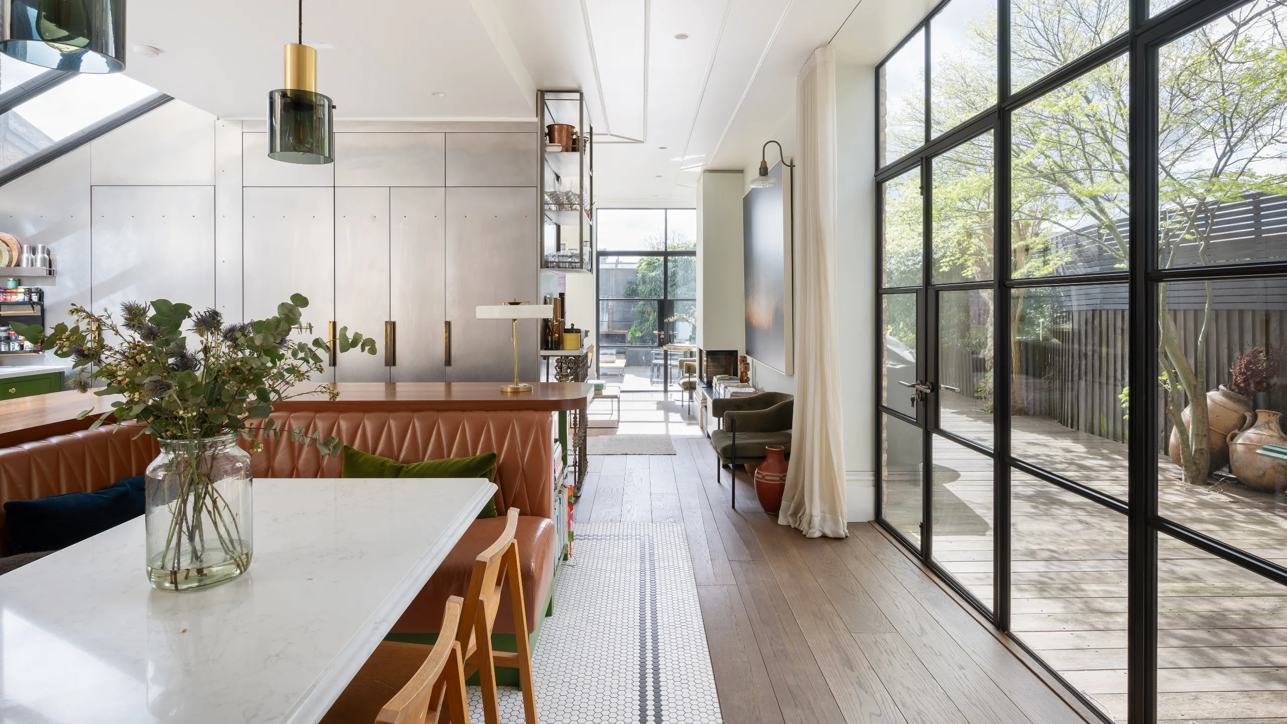 7 bedroom house for sale in Harvist Road, London NW6