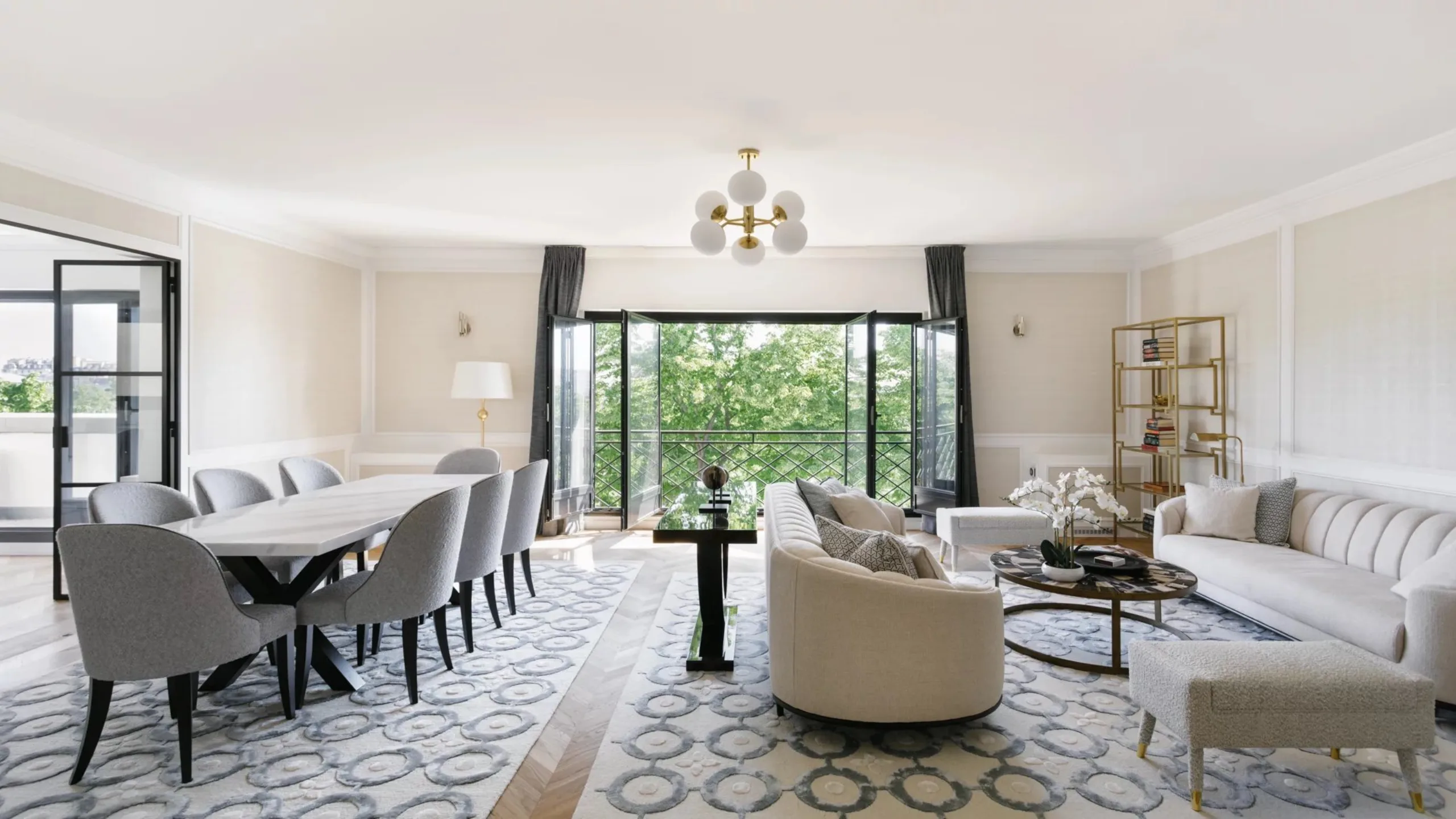 4 bedroom apartment for sale in 7th Arrondissement, Paris, Île-De-France