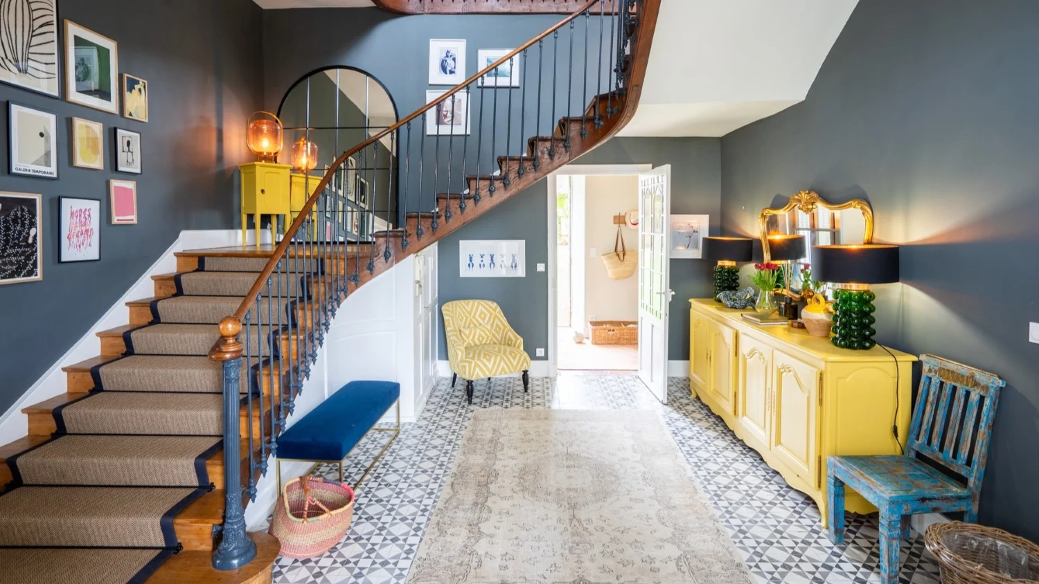 7 bedroom chateau for sale in Labarthe, Gers, Midi-Pyrénées (2)