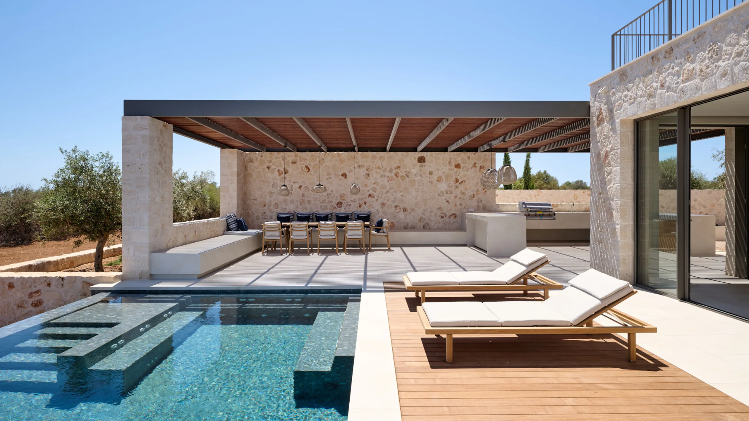 6 bedroom villa for sale in Santanyi