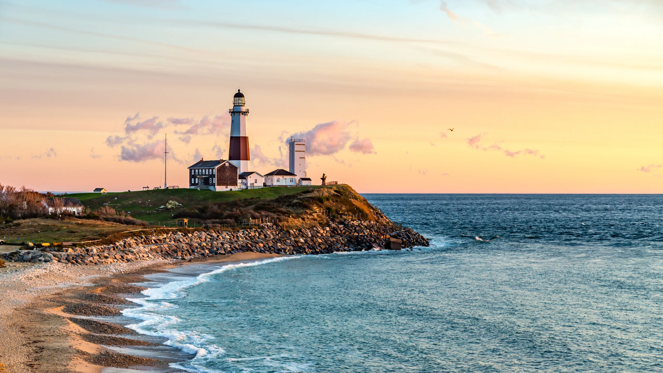 Montauk Point Light, Long Island, New York &copy; travelview