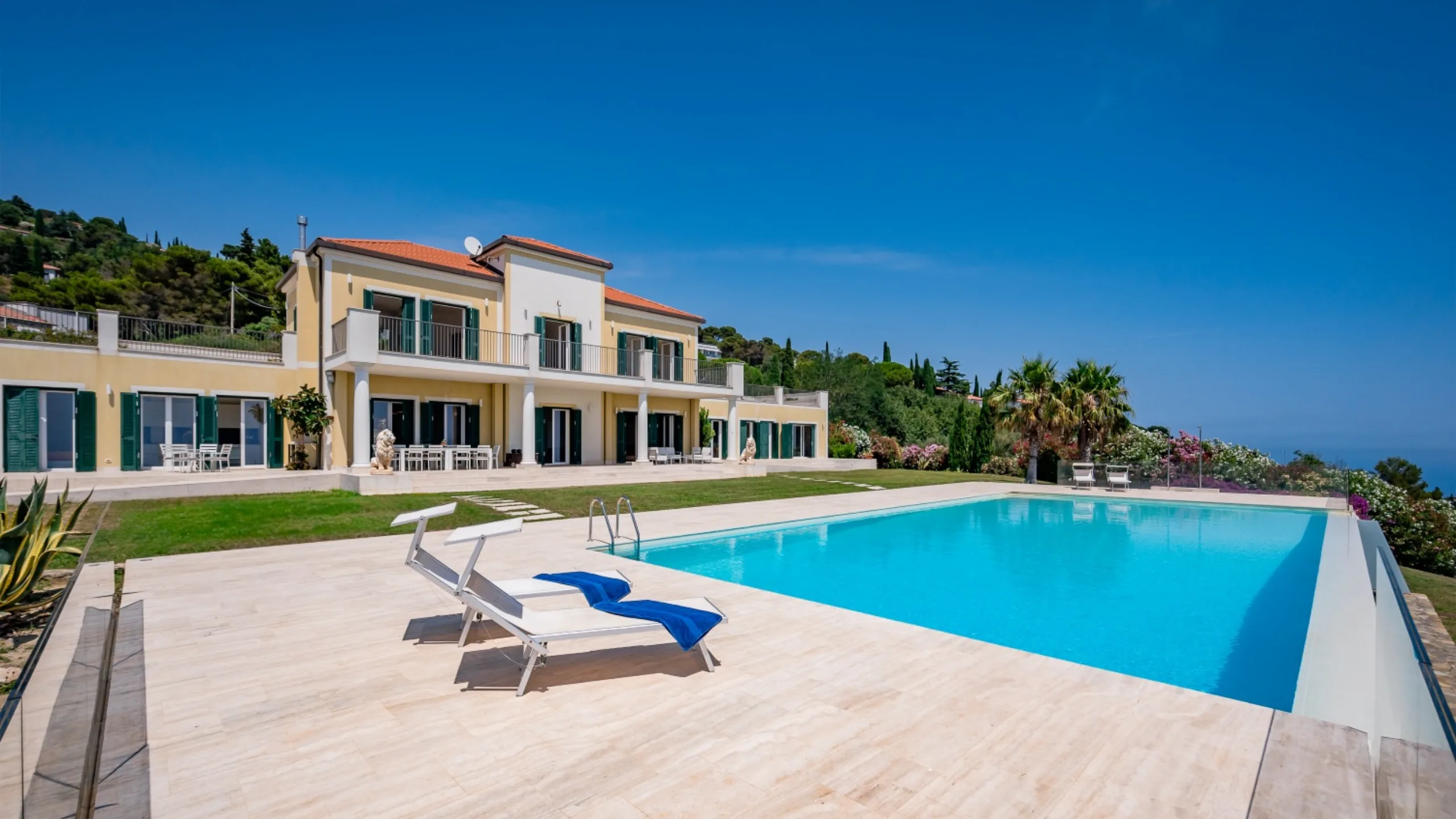 8 bedroom villa for sale in Sanremo