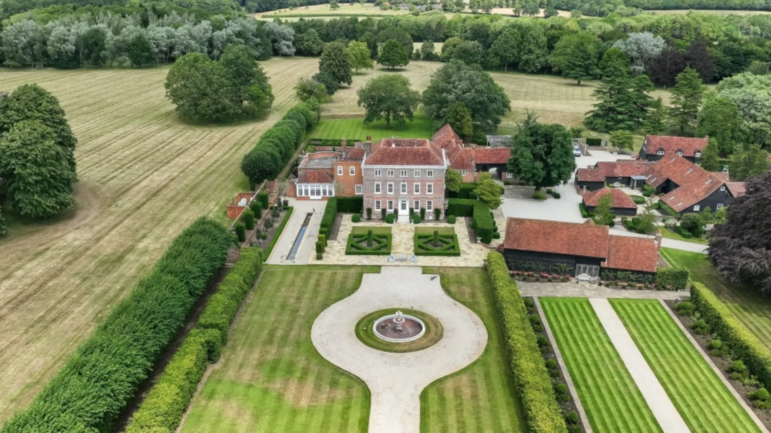 10-bedroom house for rent in Old House Lane, Kings Langley, Hertfordshire, WD4