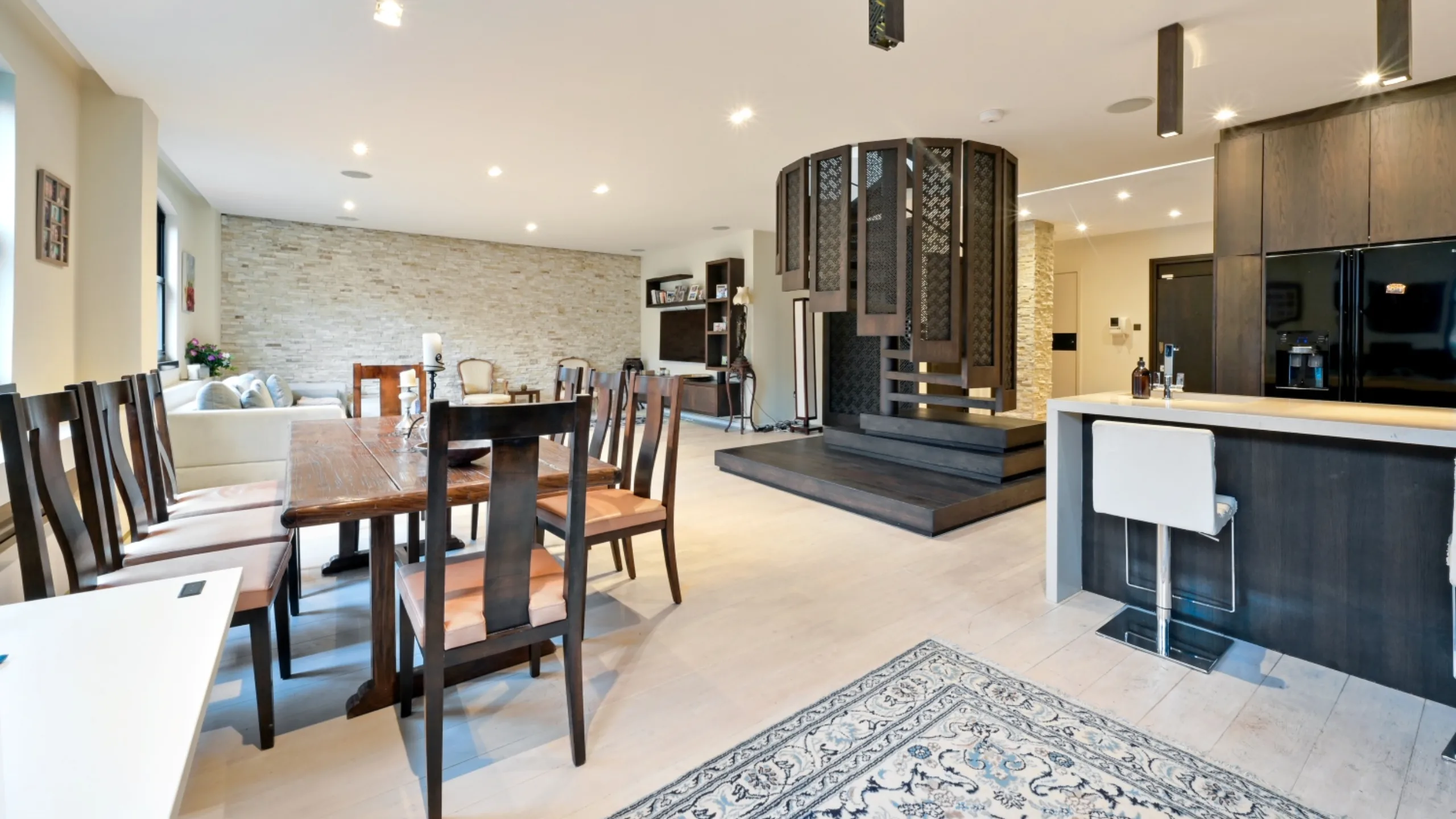 Warehouse conversion for sale in Pickfords Wharf Apartments