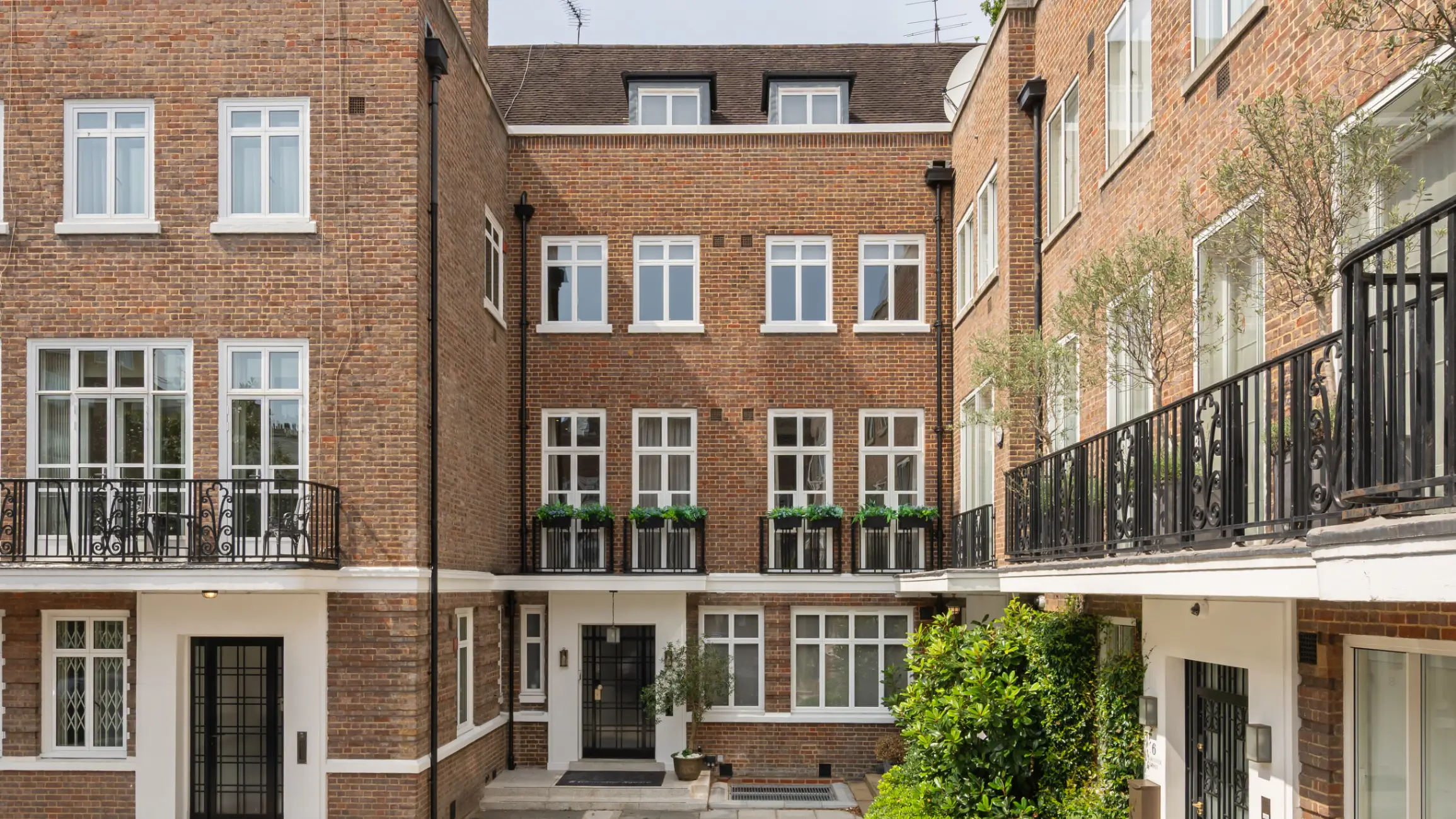 6-7 bedroom house for sale in Gloucester Square, Hyde Park, London, W2. Guide price £10,000,000