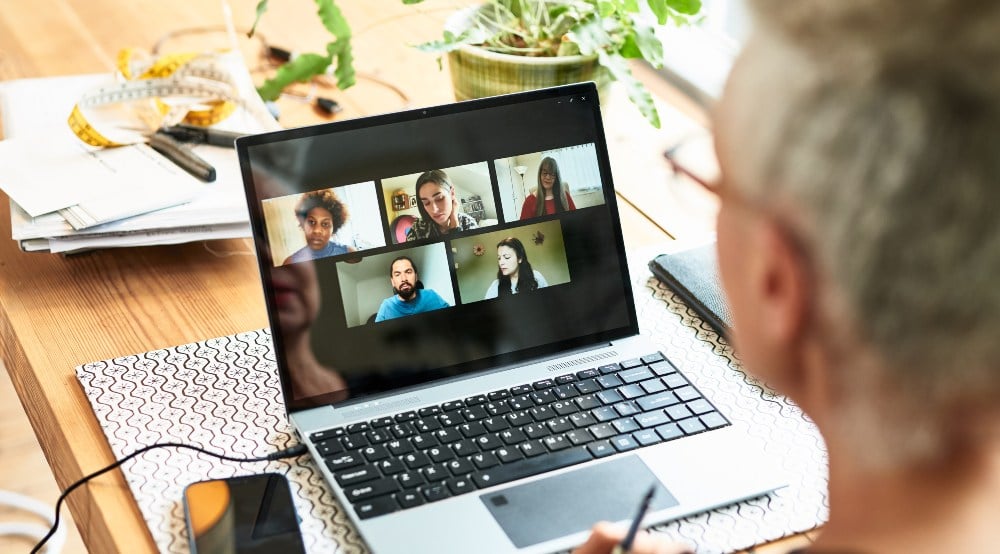 Managing Remote Teams: 8 Mistakes to Avoid
