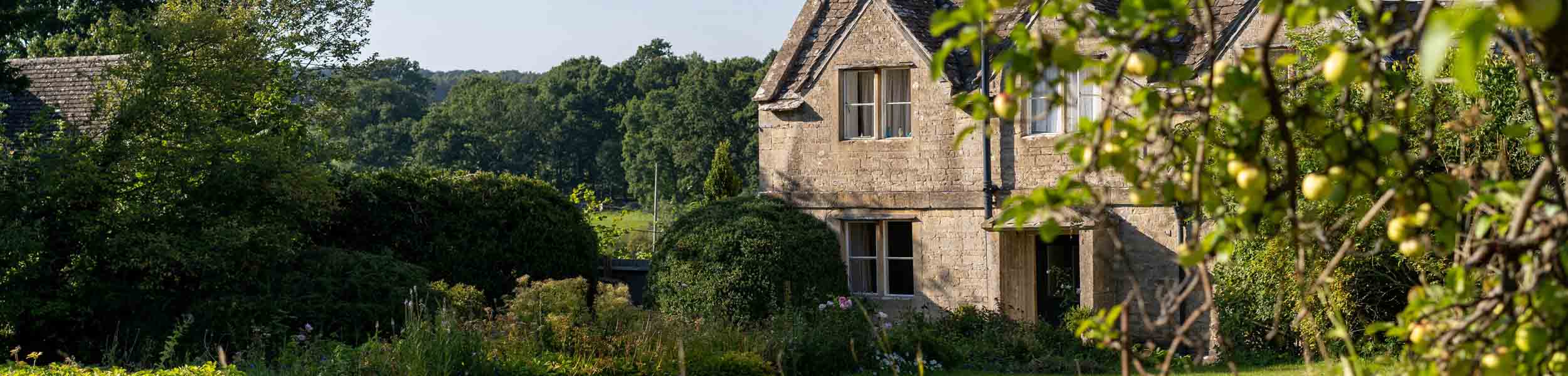  High-value country houses take top spot in vintage year for the market