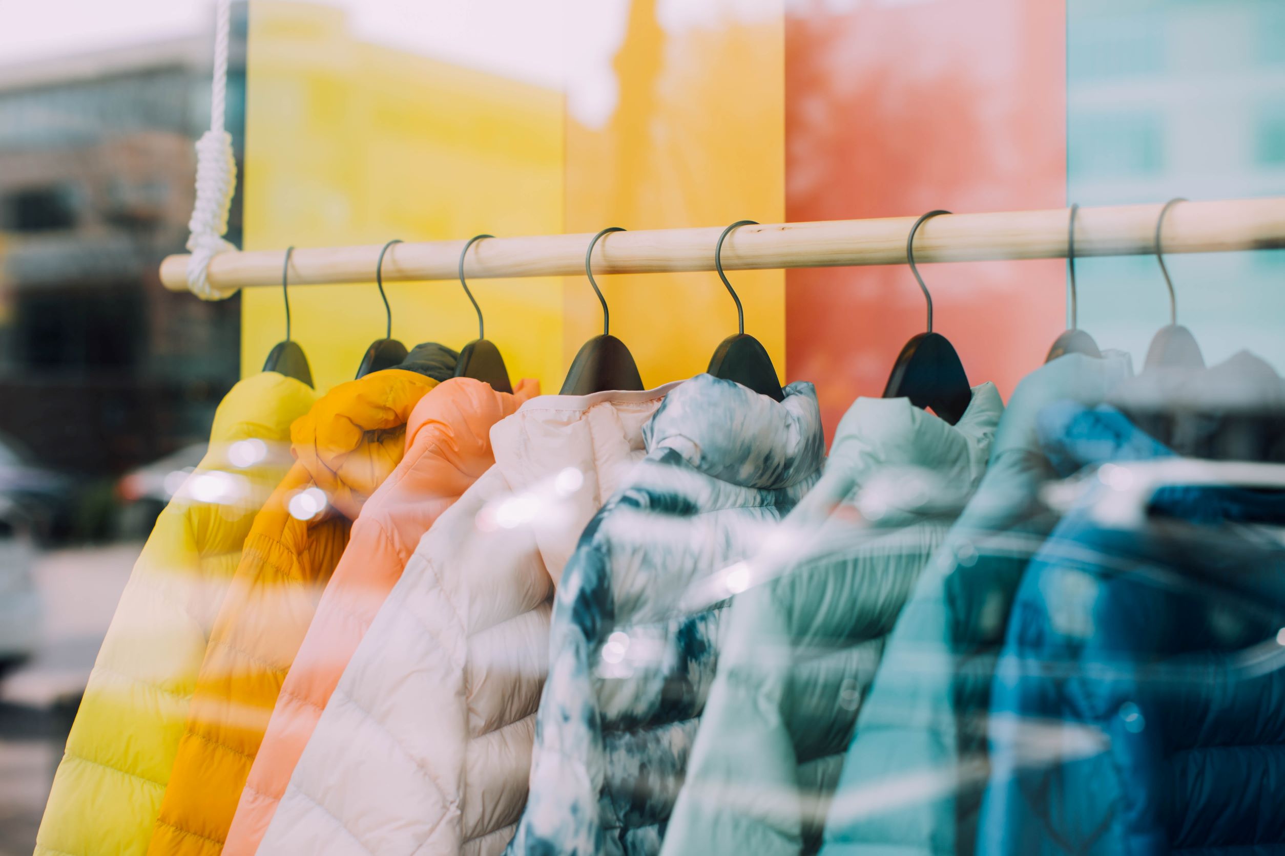 Hybrid Spanish retail market rallies investors