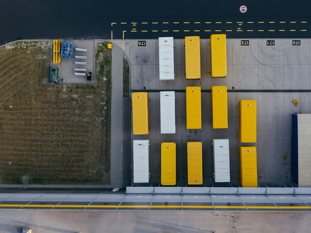 Image of Mixed signals for the logistics market