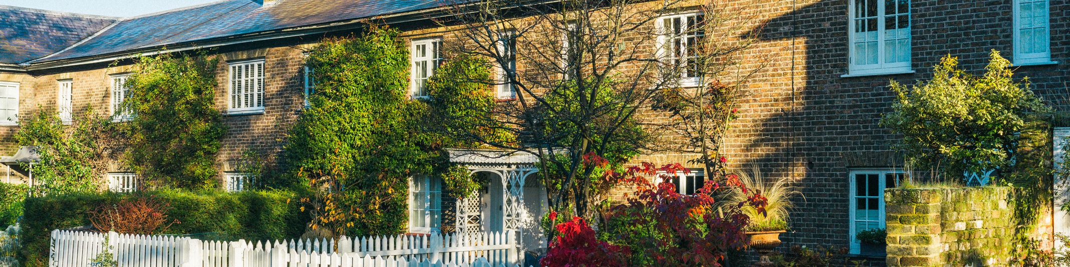 Tentative Stability in UK Housing Market as Spring Approaches