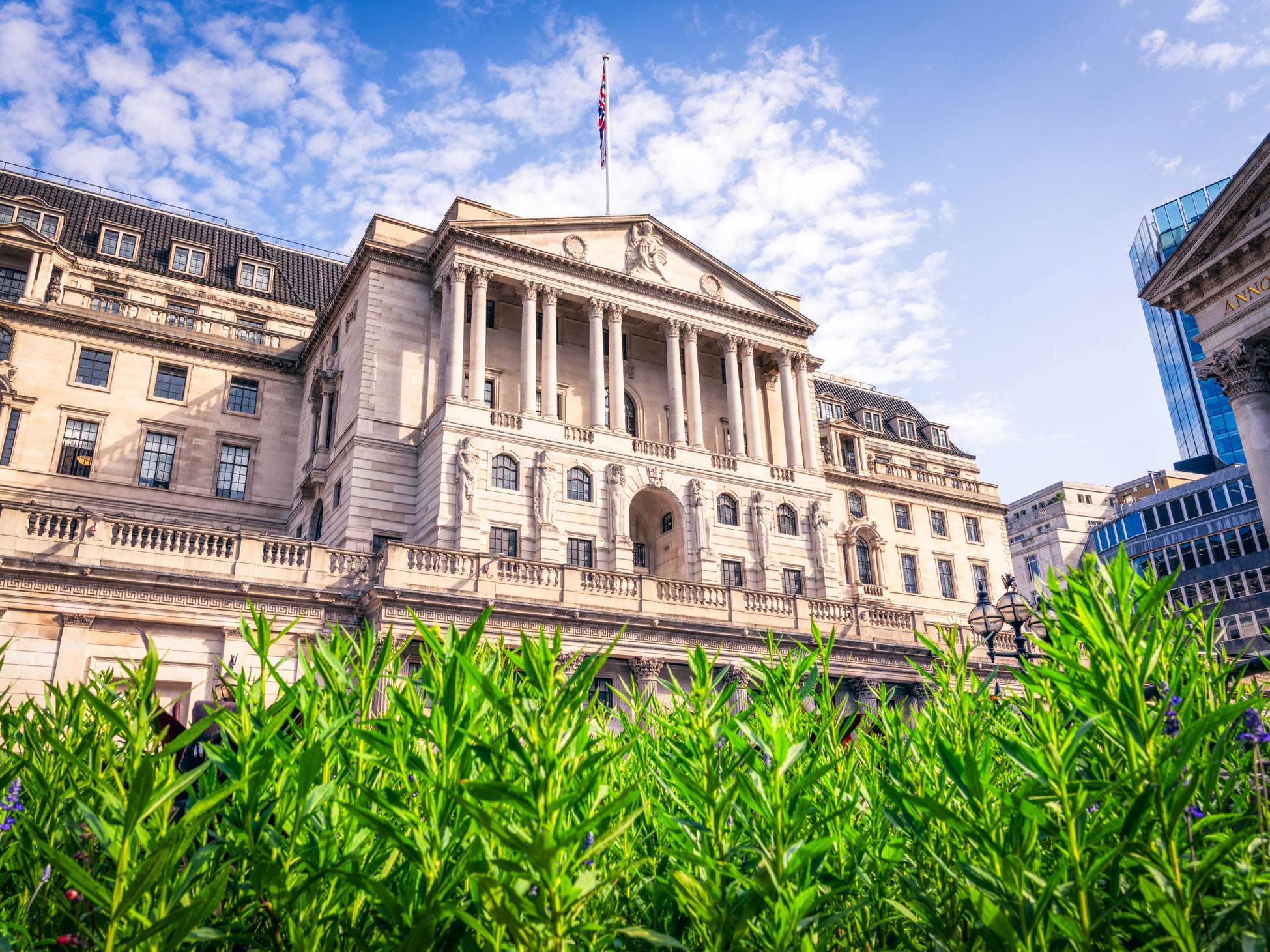 Image of Financial Markets Take Breather, Rates Edge Lower but Outlook Stays Unsettled