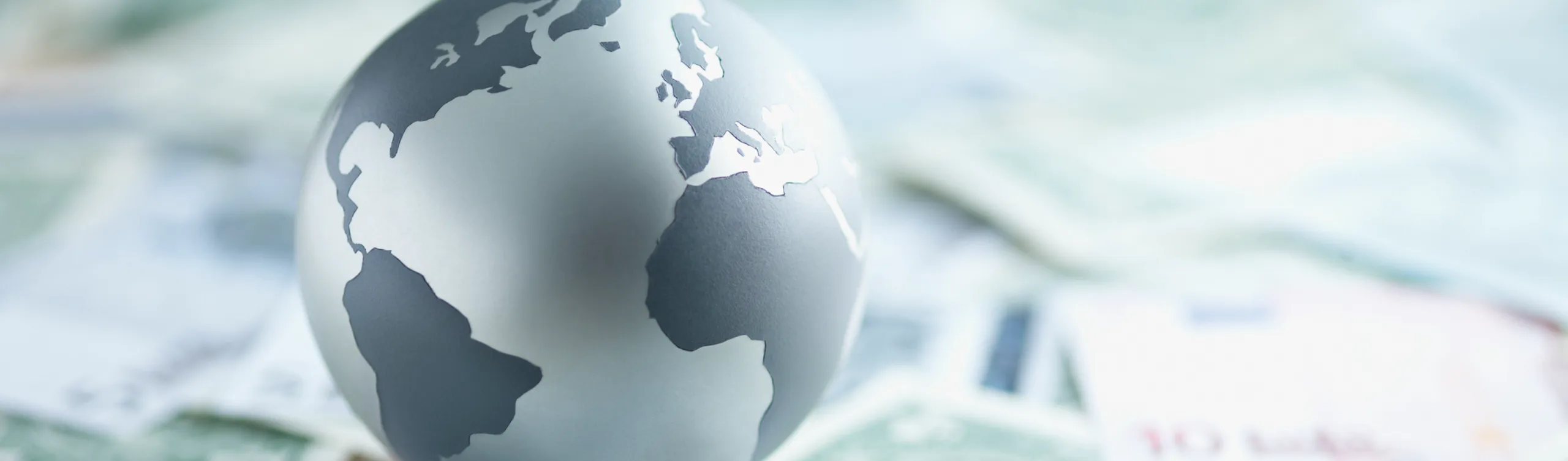 The world economy at (another) crossroads