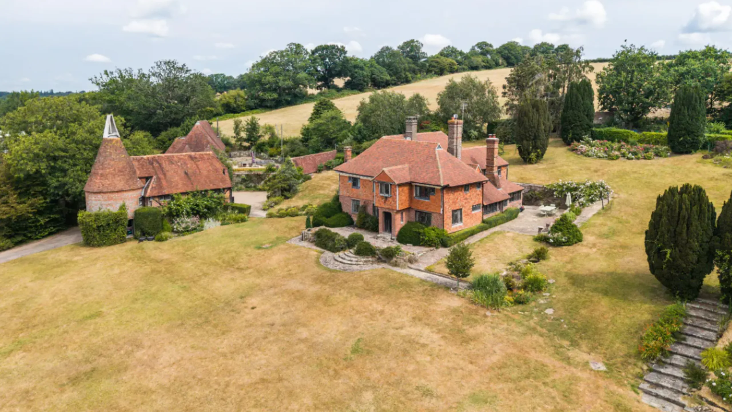 a view of Bassetts Manor in Hartfield East Sussex
