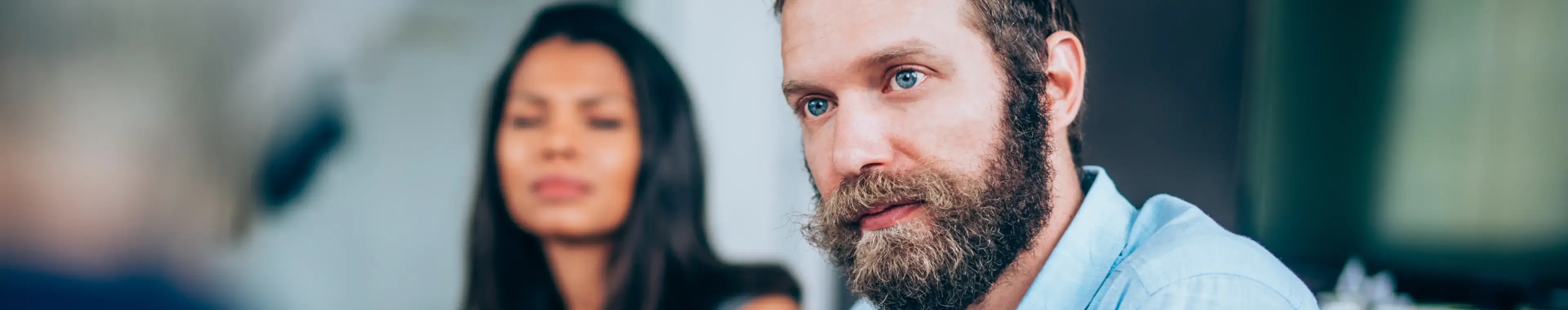 Manager discussing business