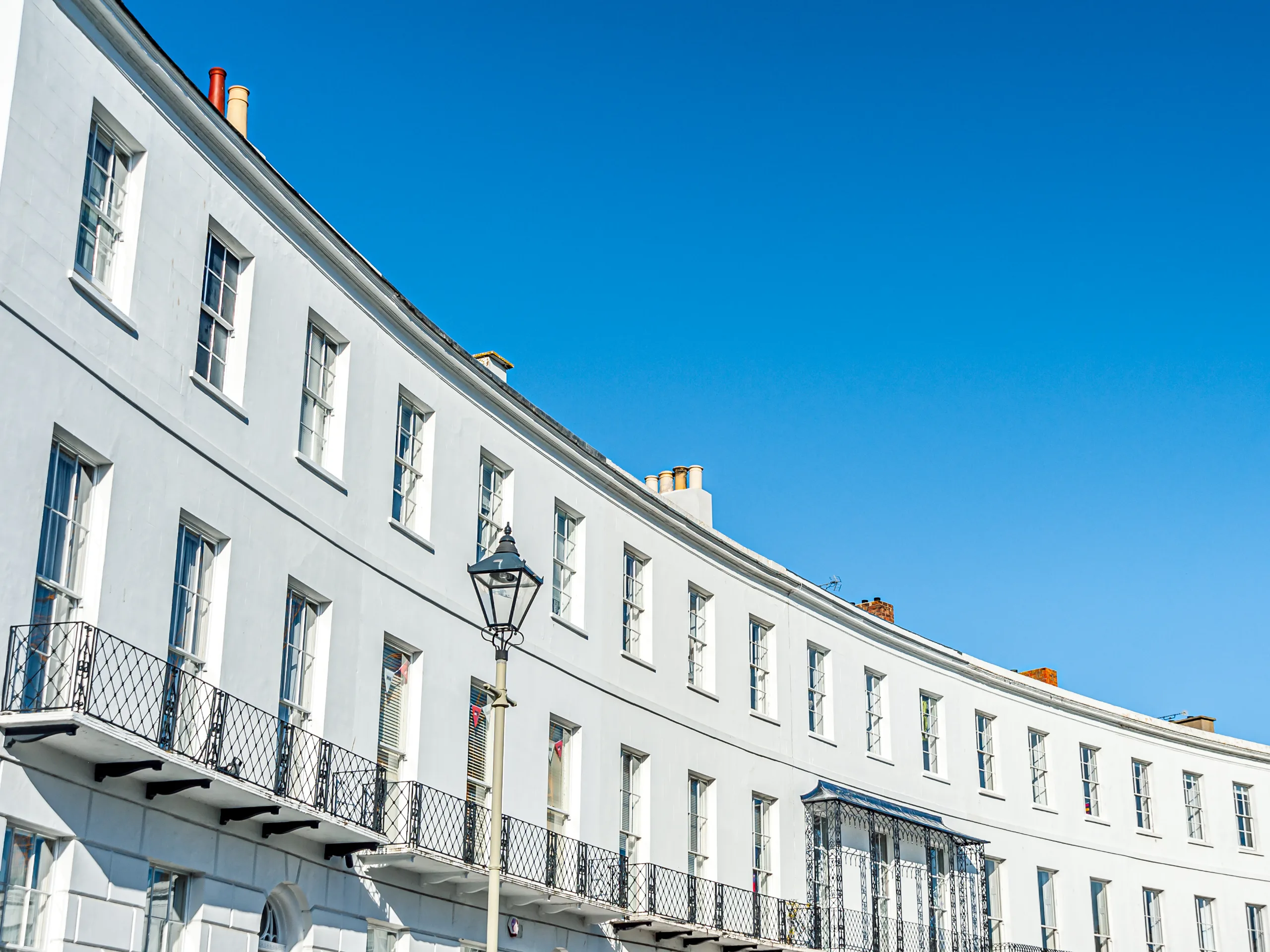 Residential buildings in Cheltenham &copy; Eduardo Fonseca Arraes