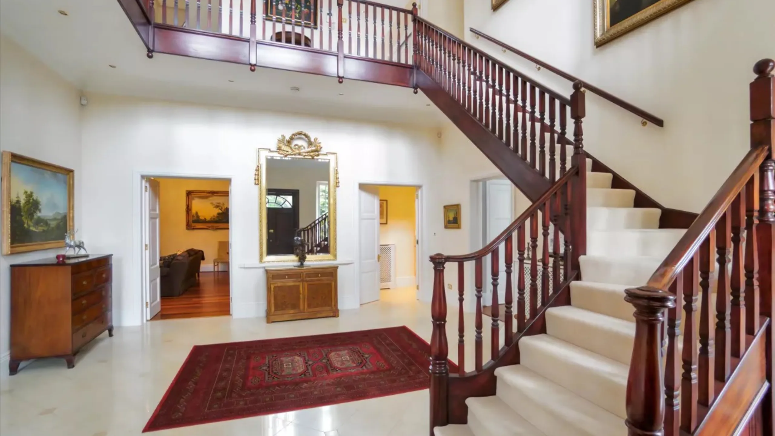 Carisbrooke Manor interior