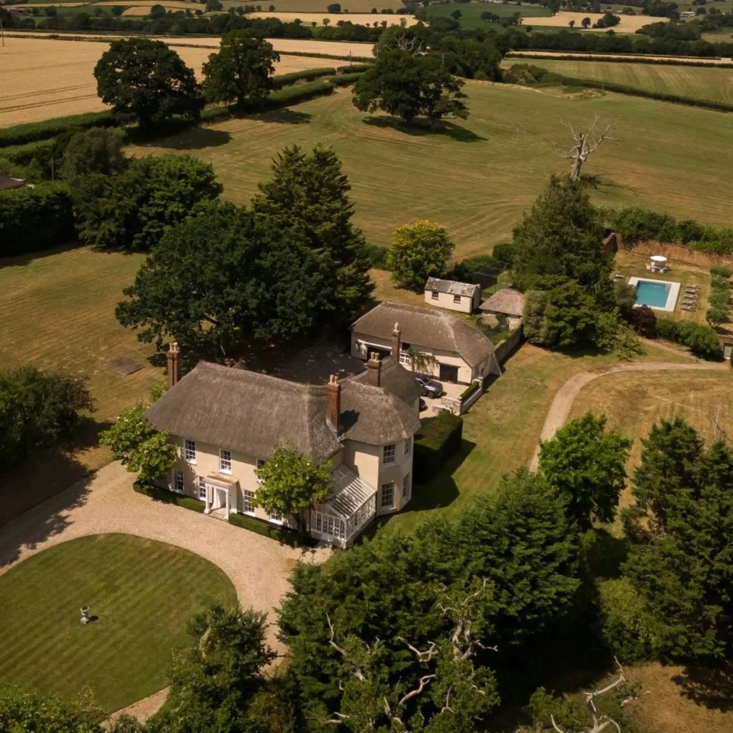 Exploring British heritage: A Spitfire pilot and his Devonshire home