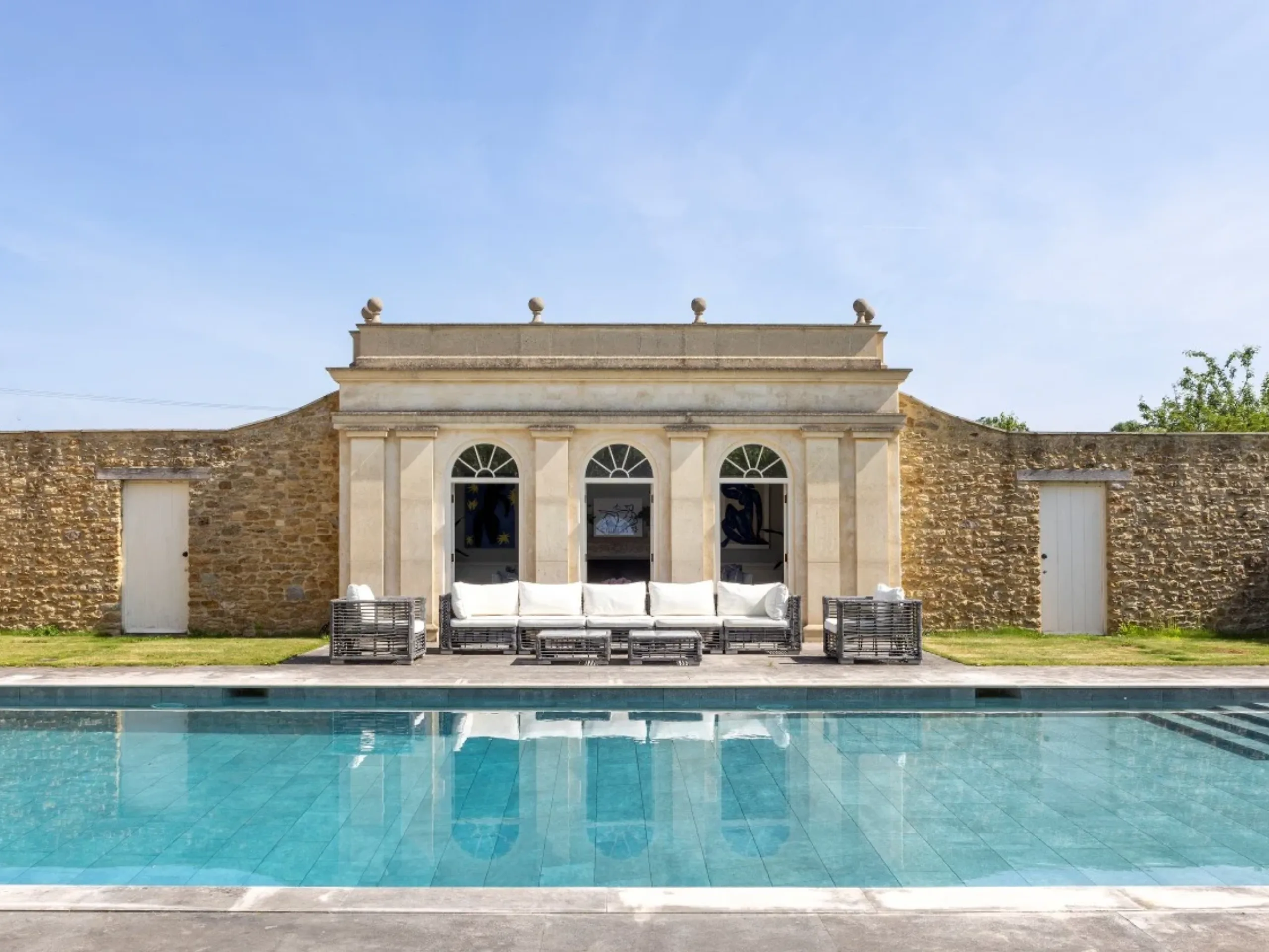 Image of Luxurious homes for sale in the UK with swimming pools
