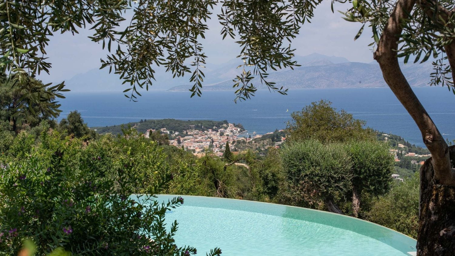 5 bedroom villa for sale in Kassiopi, Corfu, Ionian Islands