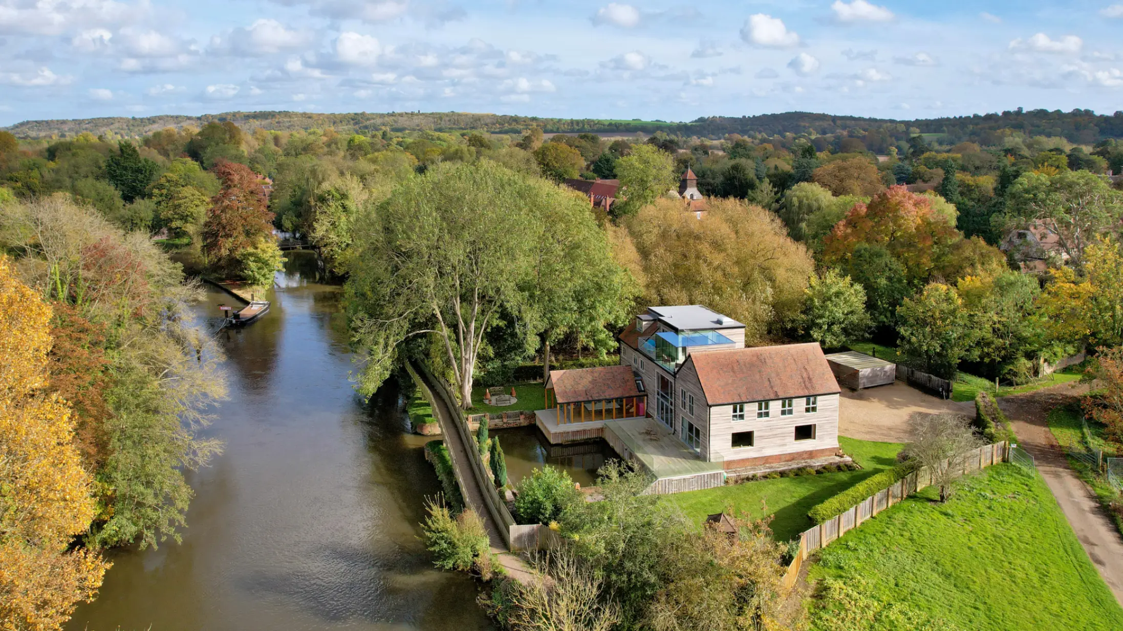 Six-bedroom house for sale in High Street, Hurley, Berkshire, UK