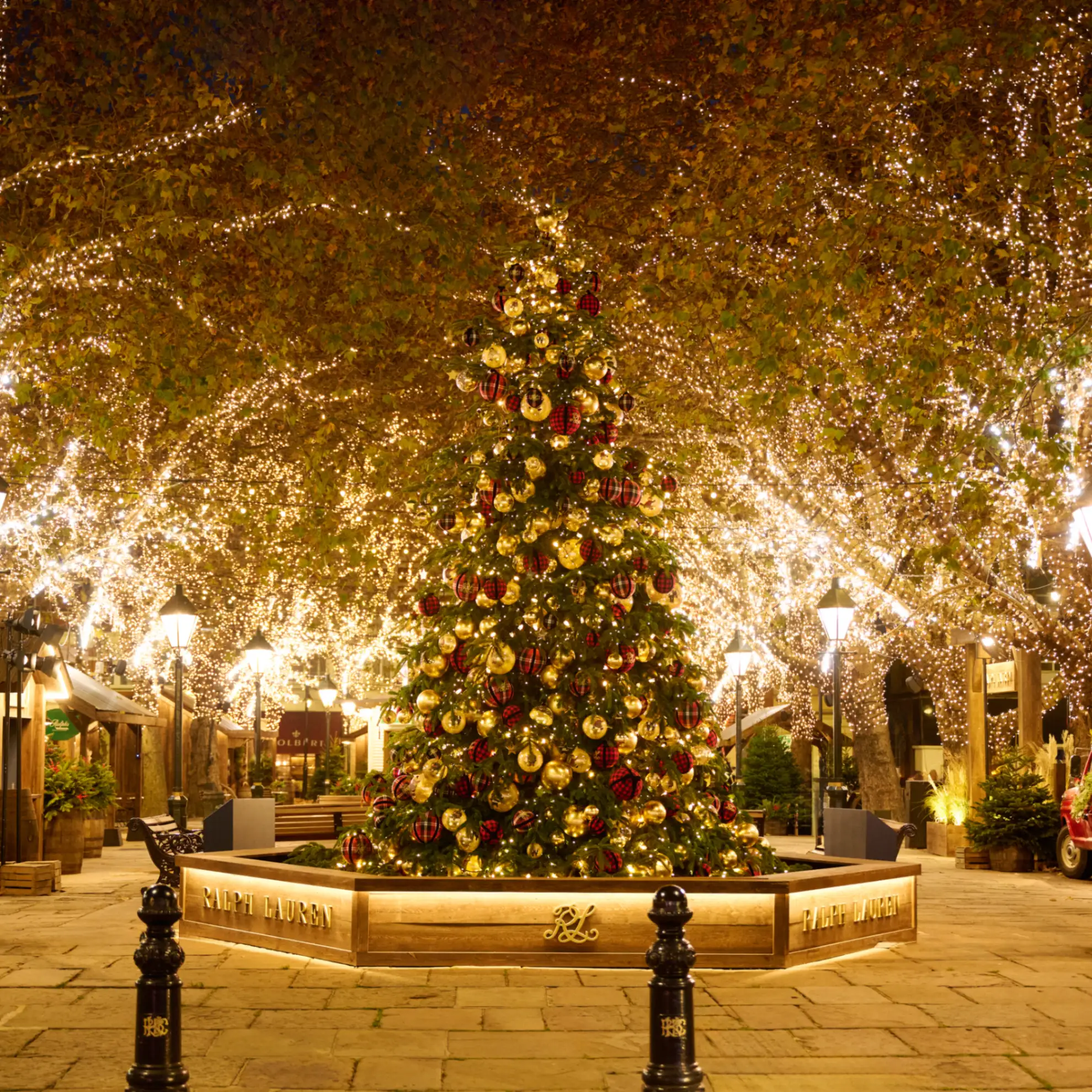 Image of Lighting up London: How the capital’s prime streets prepare for Christmas