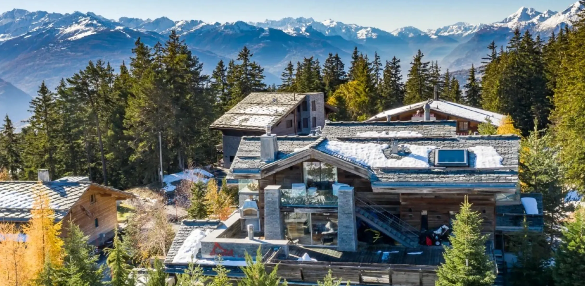 Image of The golden halo effect of high-end hotels in the Alps