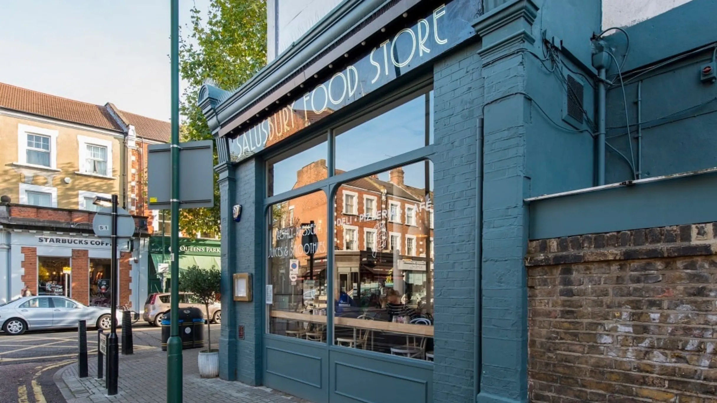 High street Queen's Park