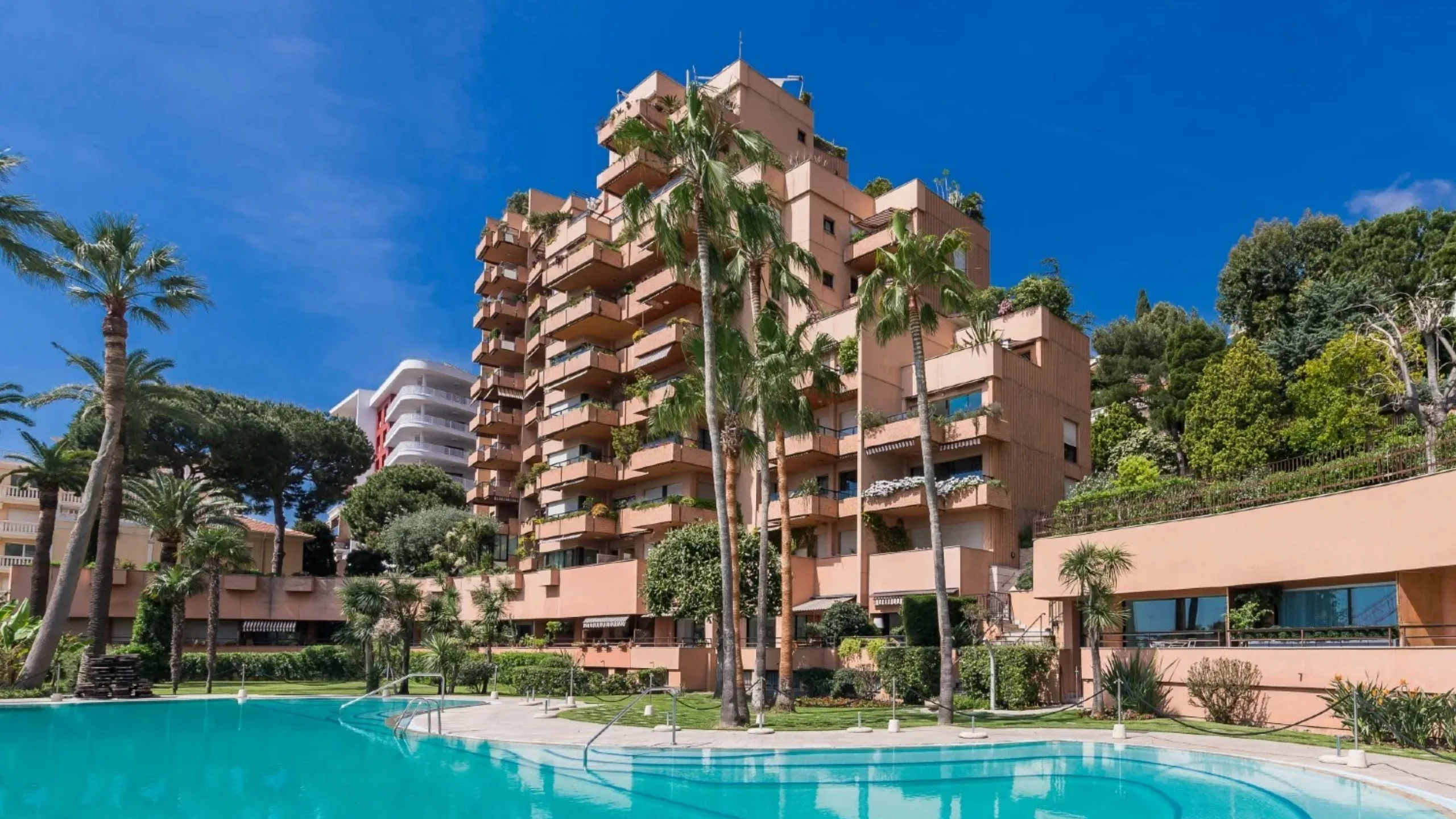 Apartment complex in La Rousse, Monaco