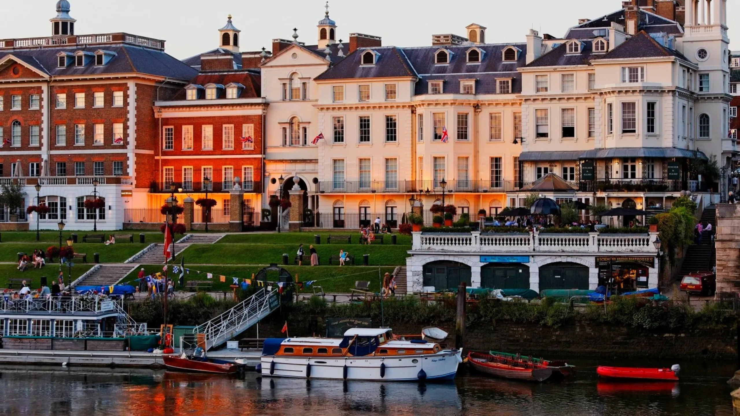 Richmond riverside, London