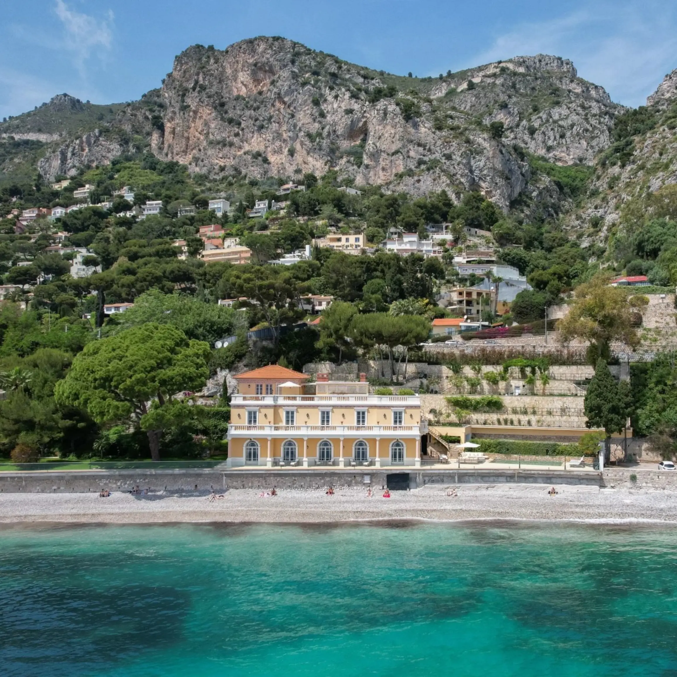 An expert guide to buying your perfect European waterfront home