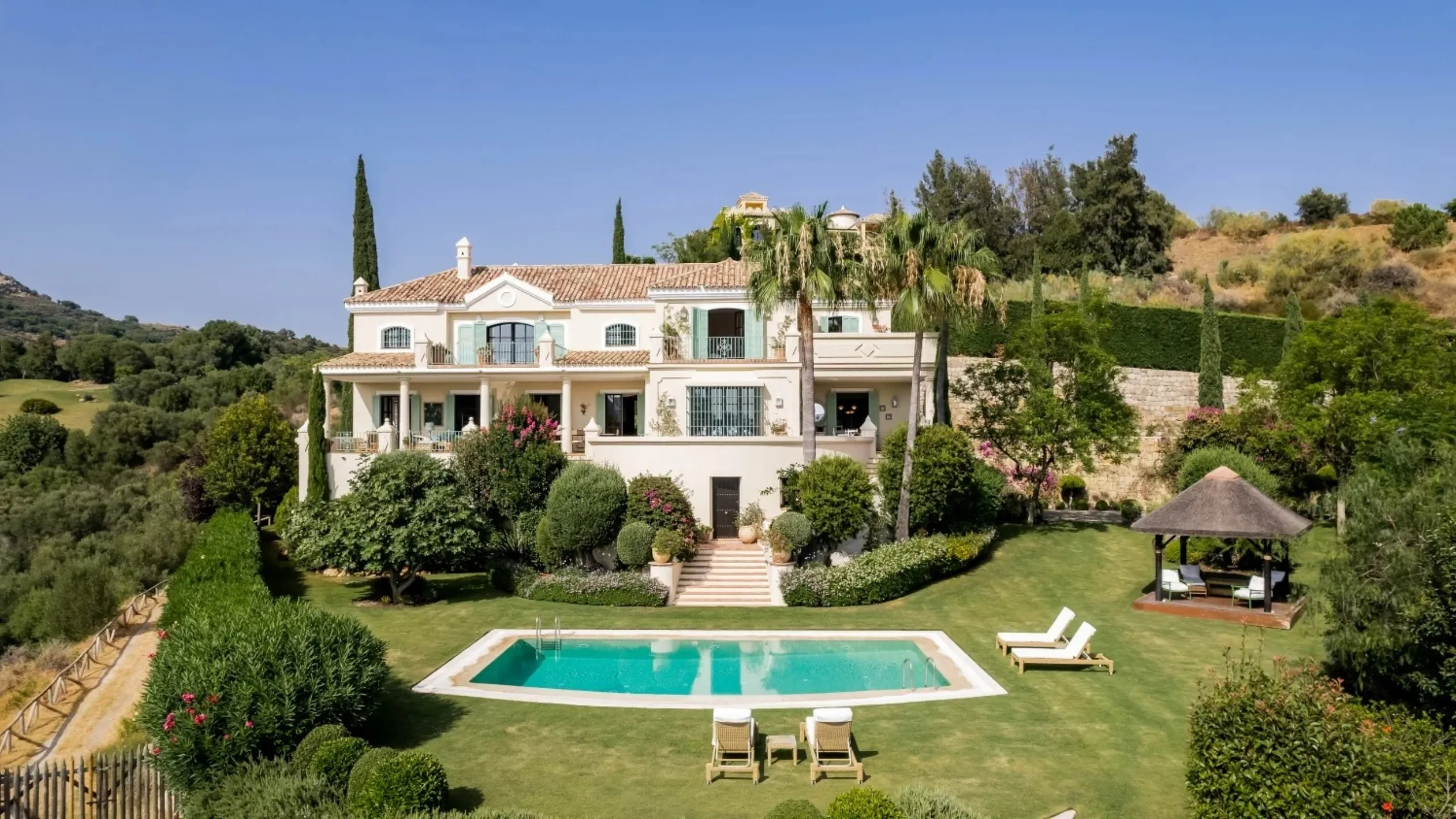 7 bedroom villa for sale in Marbella Club Golf Resort, Benahavís. Guide price €4,500,000